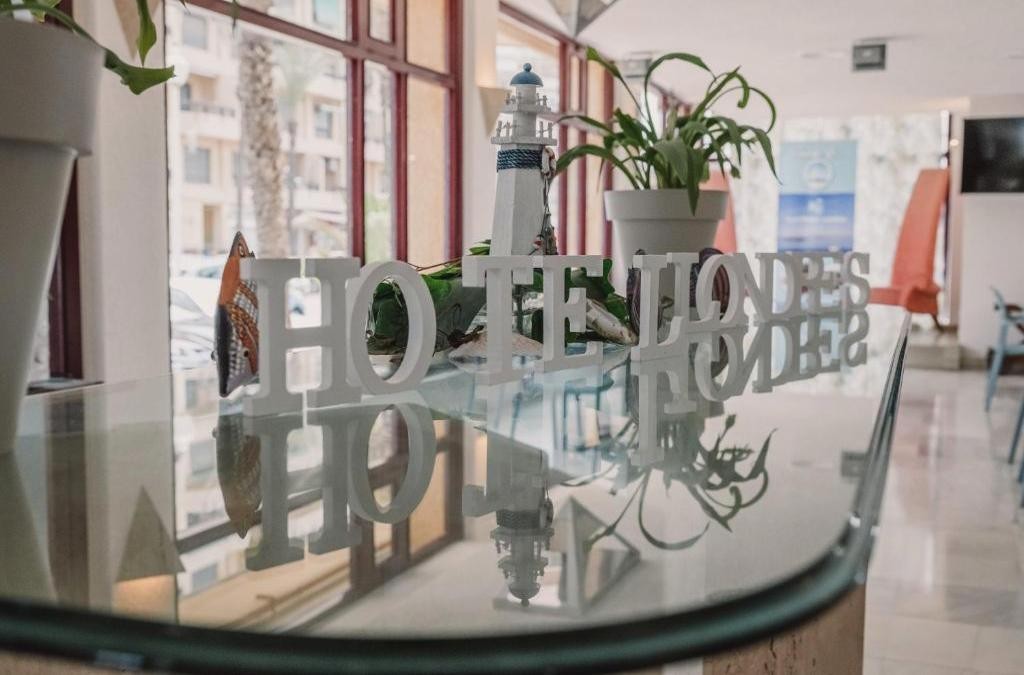 ¡Dos mares, un solo destino! Escápate a La Manga del Mar Menor - Aparthotel Londres