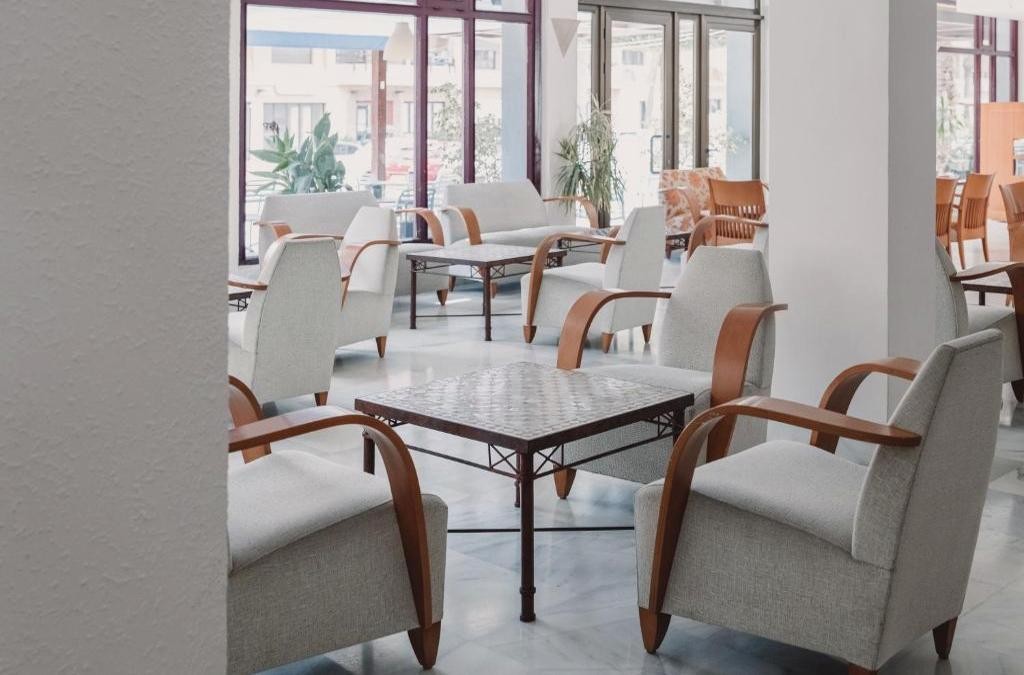 ¡Dos mares, un solo destino! Escápate a La Manga del Mar Menor - Aparthotel Londres