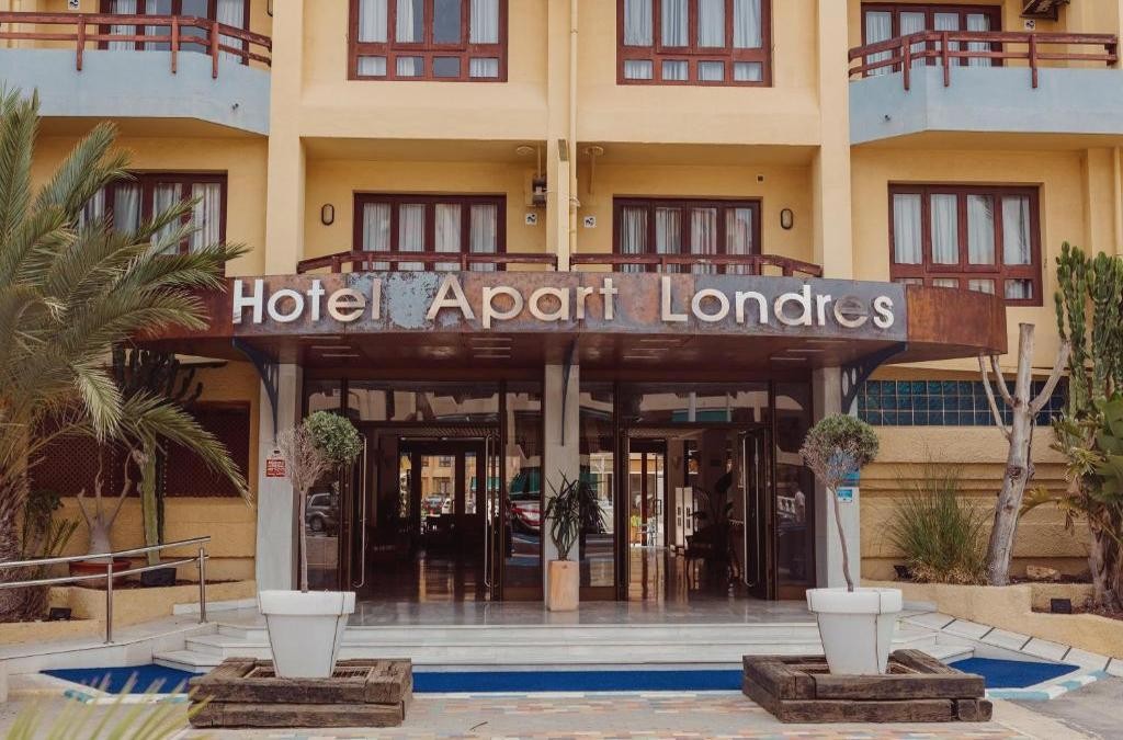 ¡Dos mares, un solo destino! Escápate a La Manga del Mar Menor - Aparthotel Londres