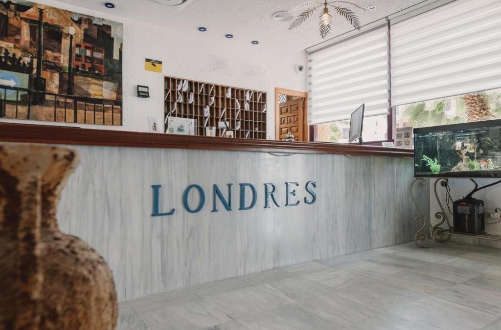 ¡Dos mares, un solo destino! Escápate a La Manga del Mar Menor - Aparthotel Londres