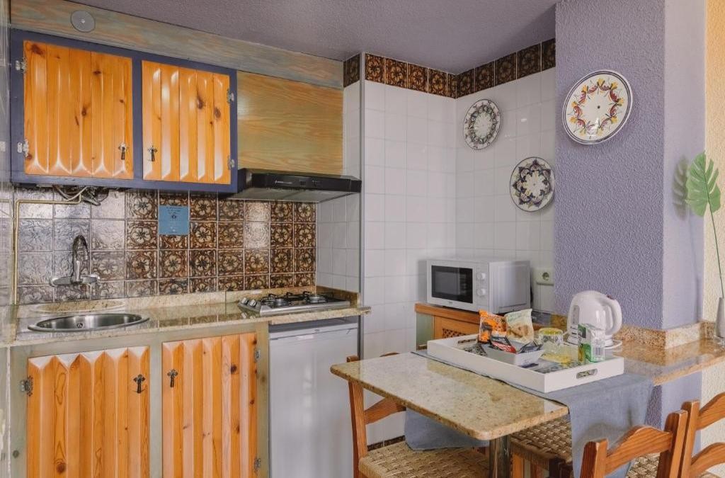 ¡Dos mares, un solo destino! Escápate a La Manga del Mar Menor - Aparthotel Londres