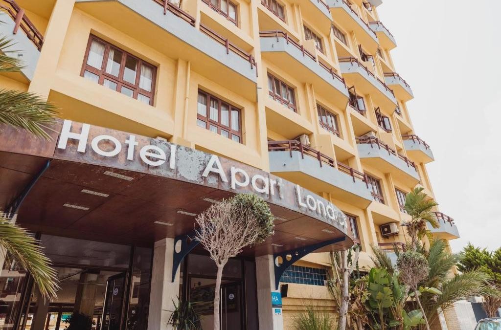 ¡Dos mares, un solo destino! Escápate a La Manga del Mar Menor - Aparthotel Londres