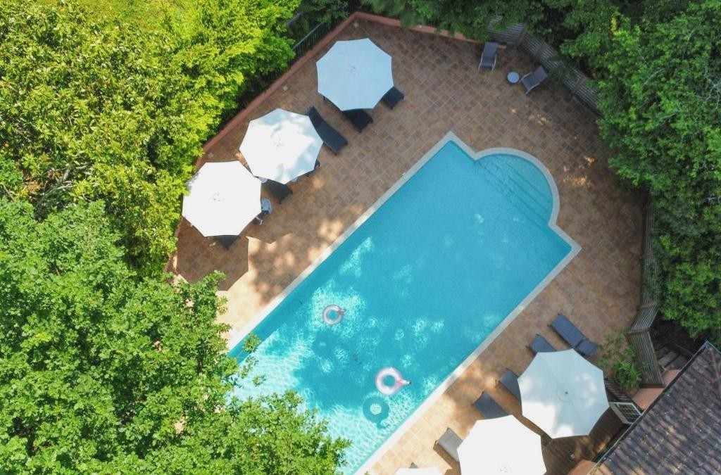 Hotel 4* de lujo: rodéate de jardines, piscina y glamour en San Juan de Luz