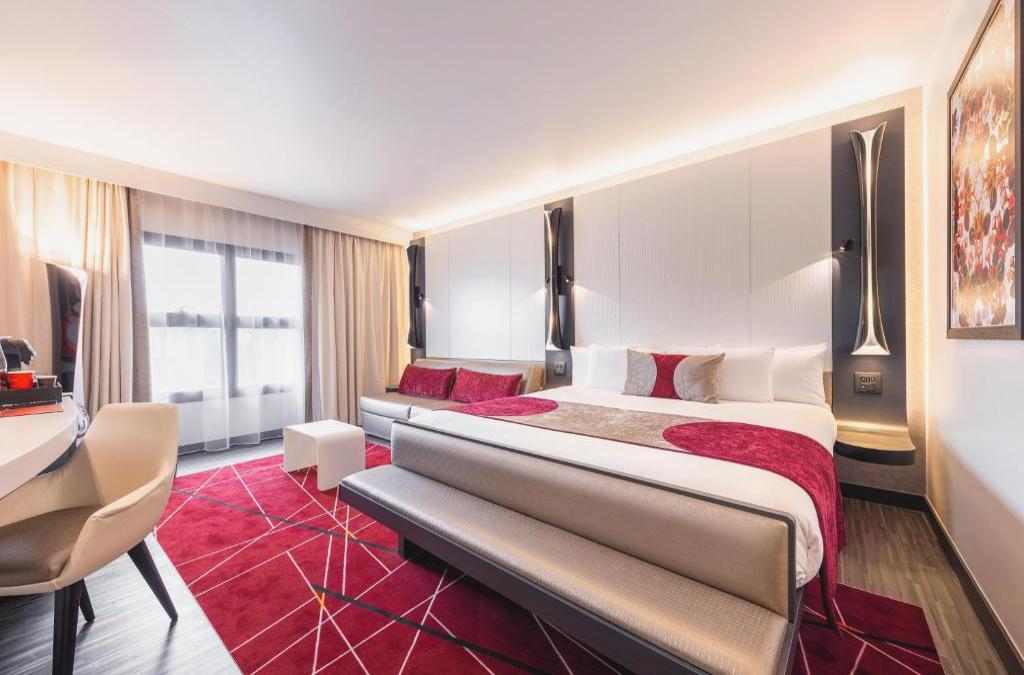 ¡Vive la magia de Disneyland® Paris! - Disney Hotel New York - The Art of Marvel