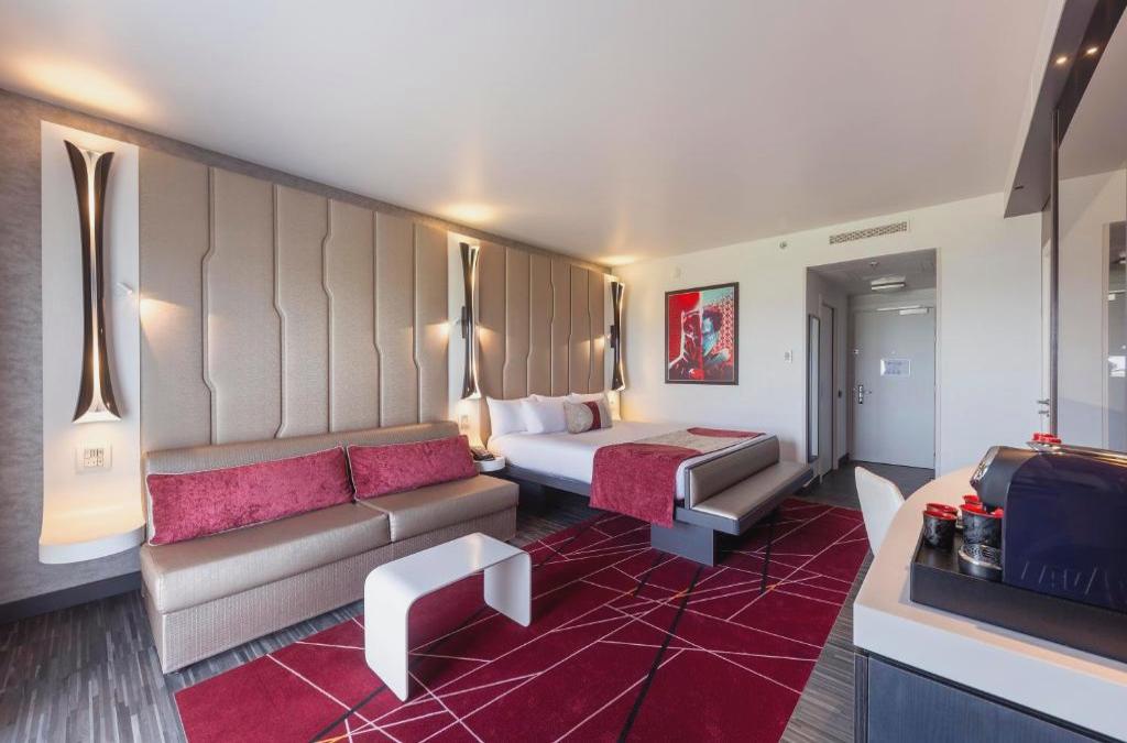 ¡Vive la magia de Disneyland® Paris! - Disney Hotel New York - The Art of Marvel