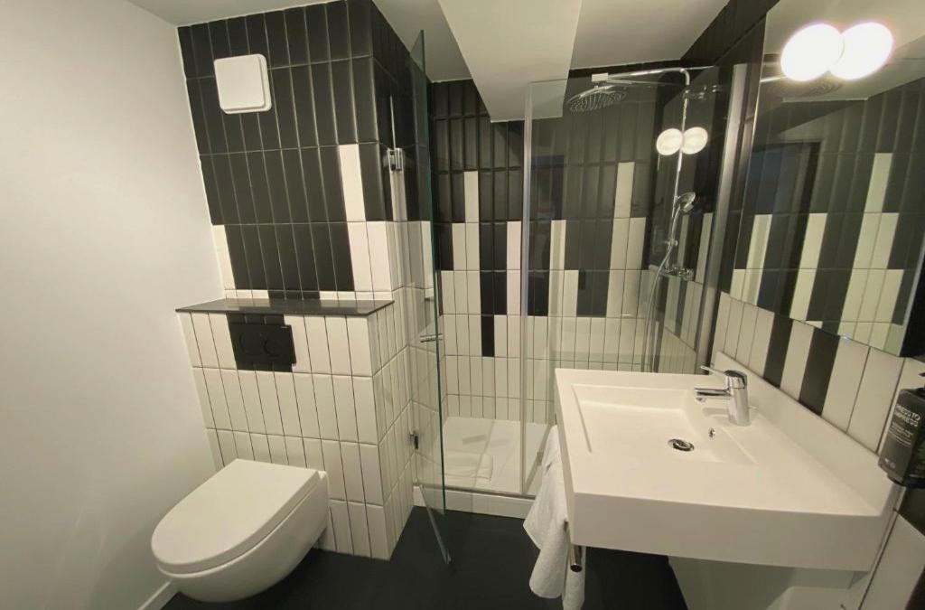 ¡París, la ciudad del amor! ¿Te vienes a descubrirla? - Hôtel Ibis Styles Paris Porte De Versailles Mairie d'Issy