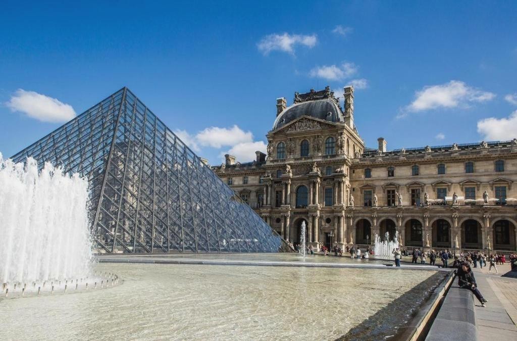 ¡París, la ciudad del amor! ¿Te vienes a descubrirla? - Hôtel Ibis Styles Paris Porte De Versailles Mairie d'Issy