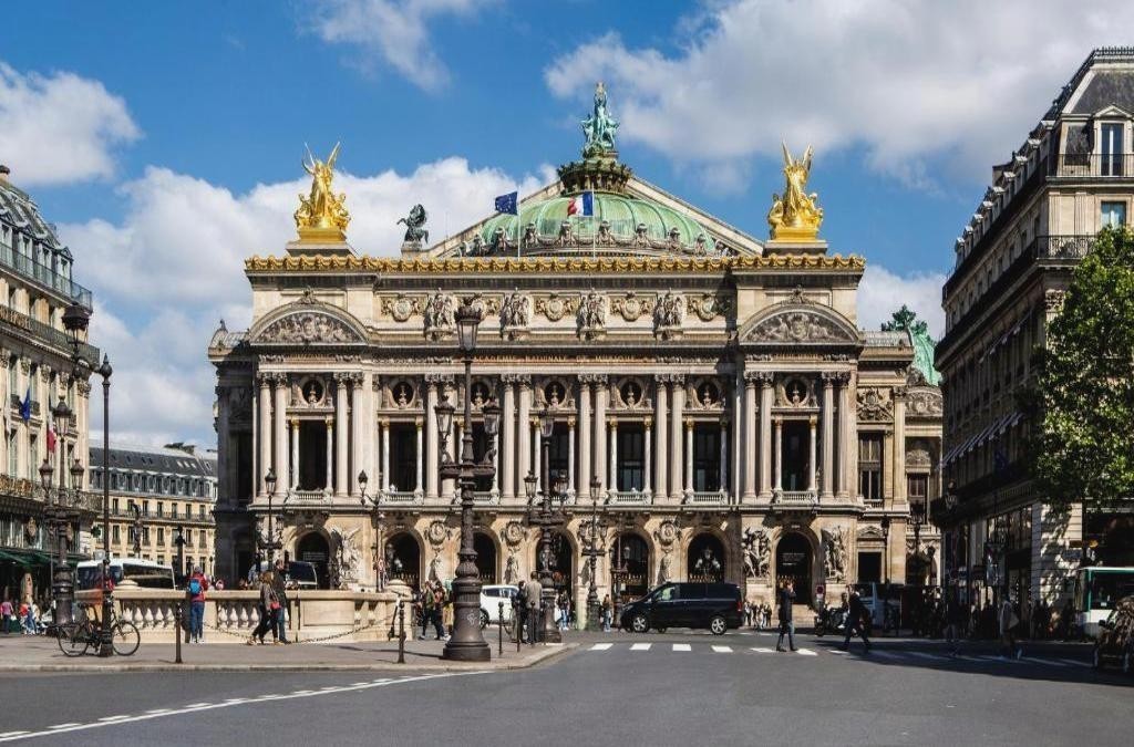 ¡París, la ciudad del amor! ¿Te vienes a descubrirla? - Hôtel Ibis Styles Paris Porte De Versailles Mairie d'Issy