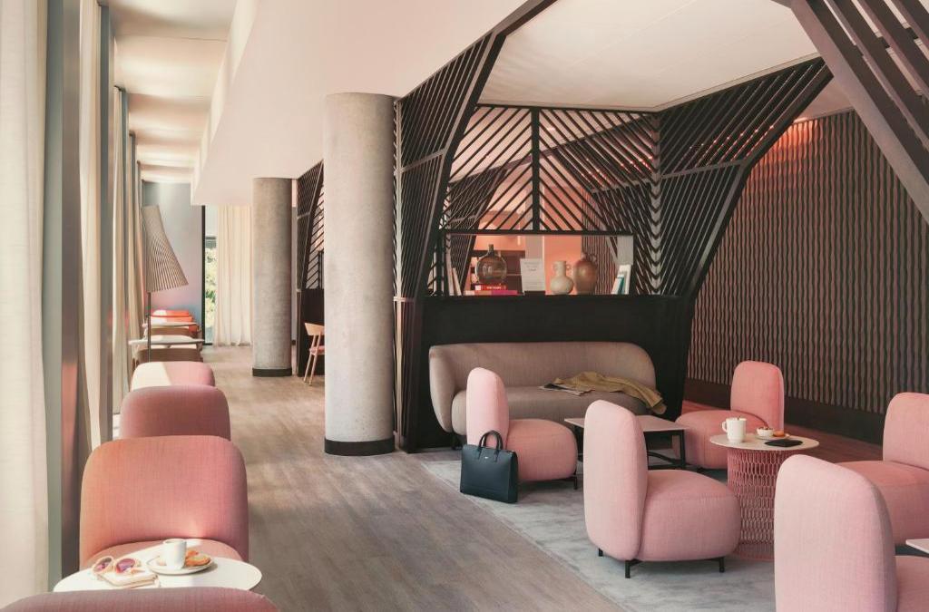 Un paseo por la magia de París en un hotel 4* de lujo - Okko Hotels Paris La Défense