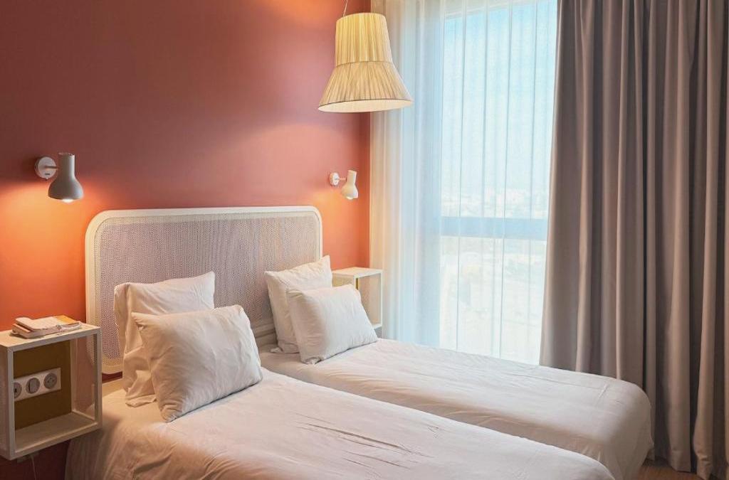 Un paseo por la magia de París en un hotel 4* de lujo - Okko Hotels Paris La Défense