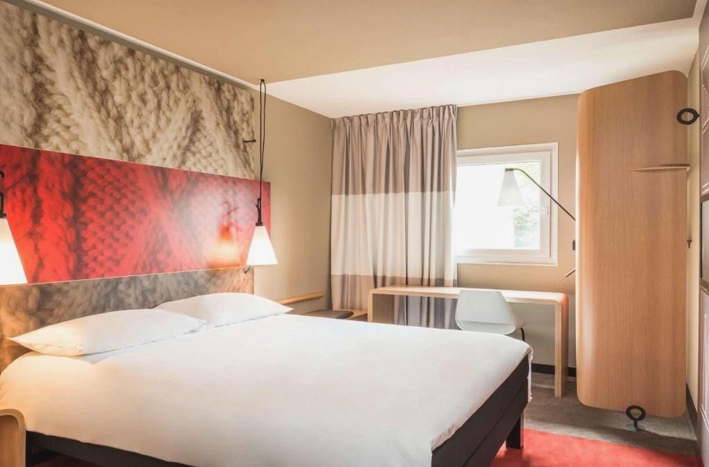 Amanece entre murallas: tu próxima aventura histórica en Carcasona - Hôtel ibis Carcassonne Est La Cité
