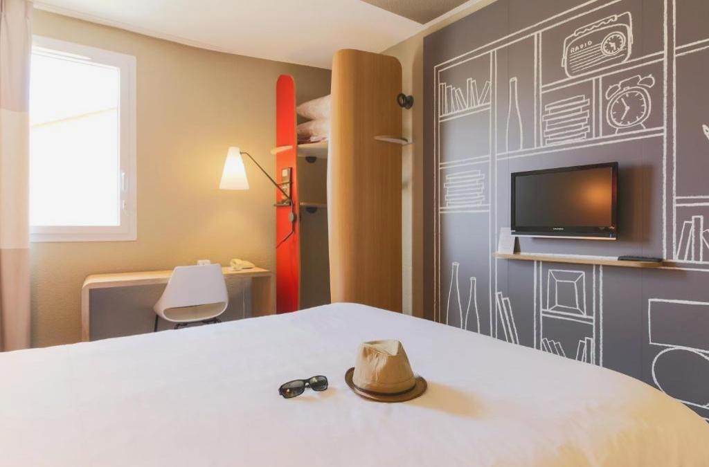 Amanece entre murallas: tu próxima aventura histórica en Carcasona - Hôtel ibis Carcassonne Est La Cité