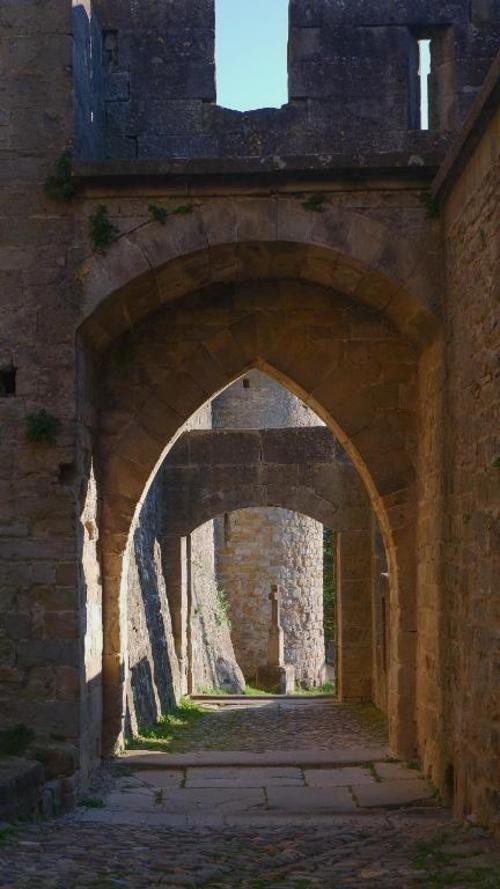 Amanece entre murallas: tu próxima aventura histórica en Carcasona - Hôtel ibis Carcassonne Est La Cité