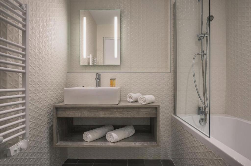 Descubre la maravillosa Carcasona en hotel 4* muy céntrico - SOWELL HOTELS Les Chevaliers