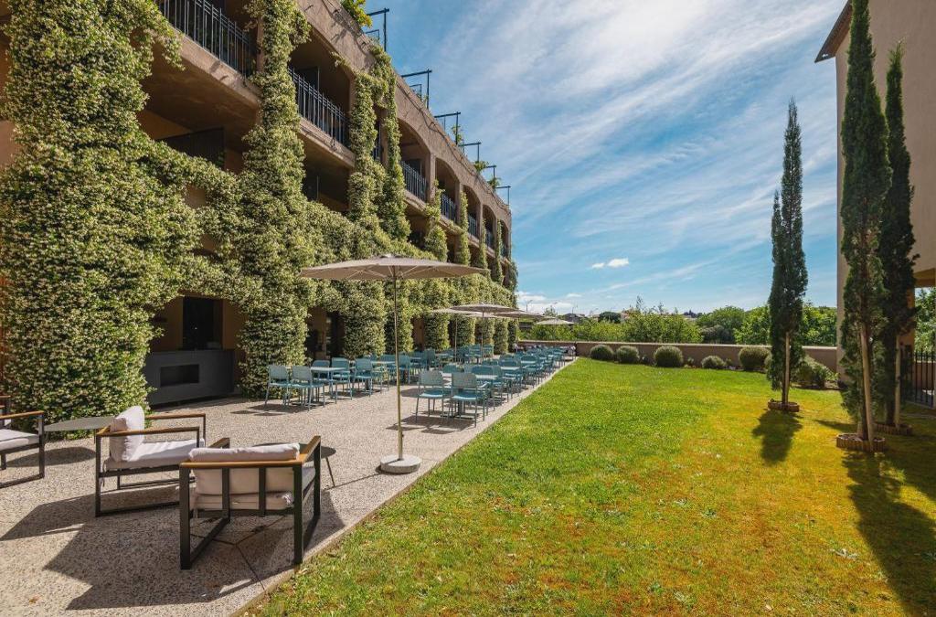 Descubre la maravillosa Carcasona en hotel 4* muy céntrico - SOWELL HOTELS Les Chevaliers