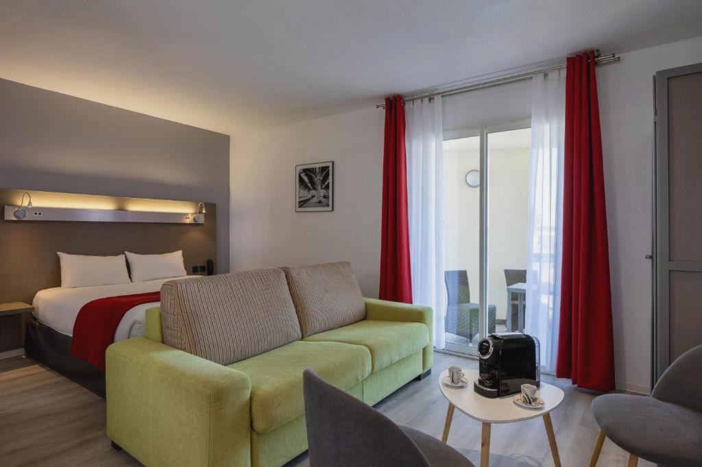 The Originals City, Hôtel Les Dômes, Perpignan Sud Saleilles