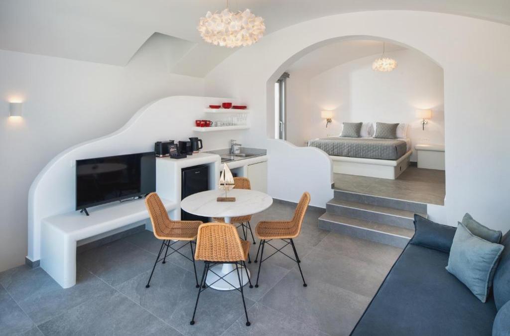 Felicity Cave Suites