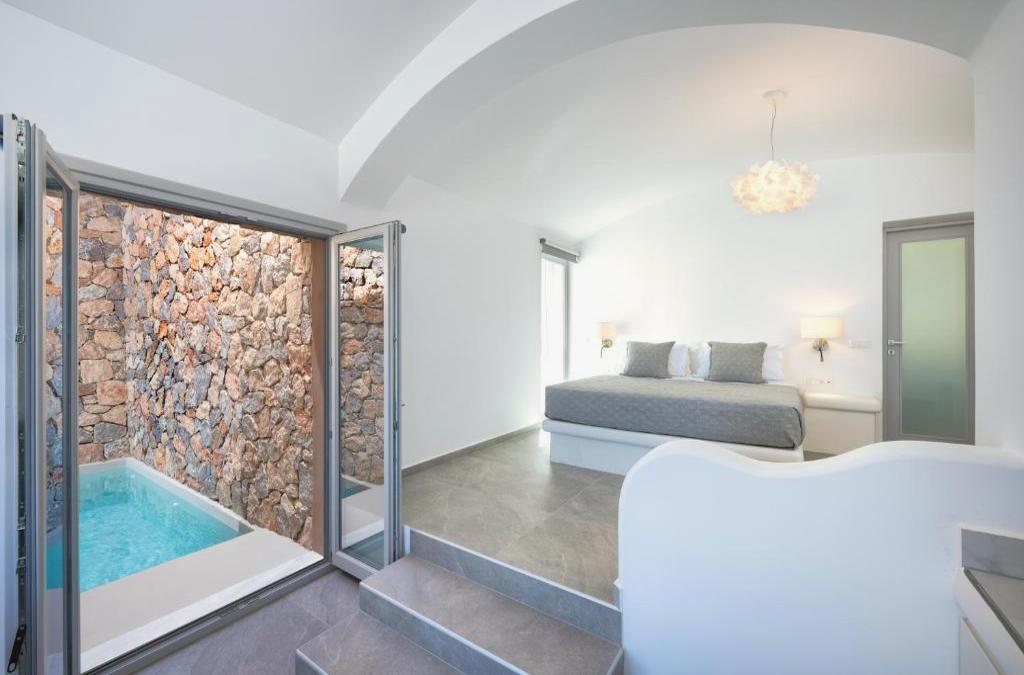 Felicity Cave Suites