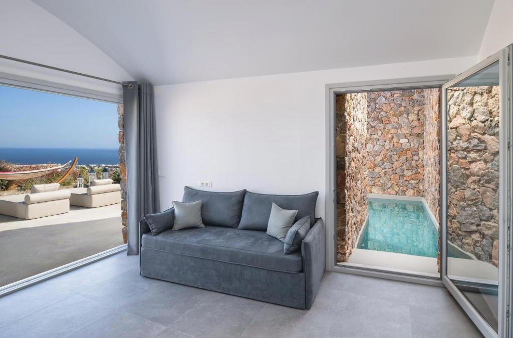 Felicity Cave Suites