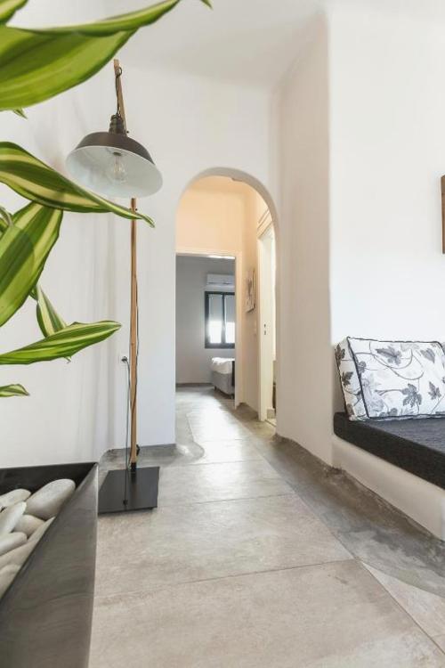 Amaze Suites