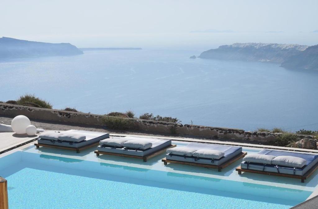 Amaze Suites