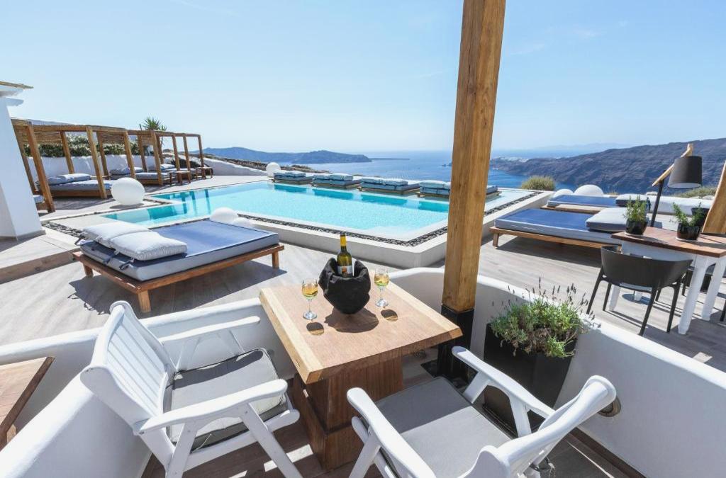 Amaze Suites