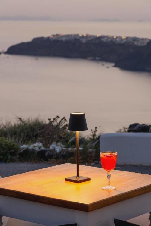 Amaze Suites