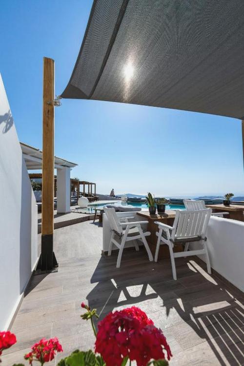 Amaze Suites