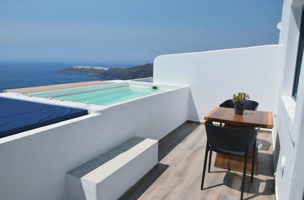 Amaze Suites