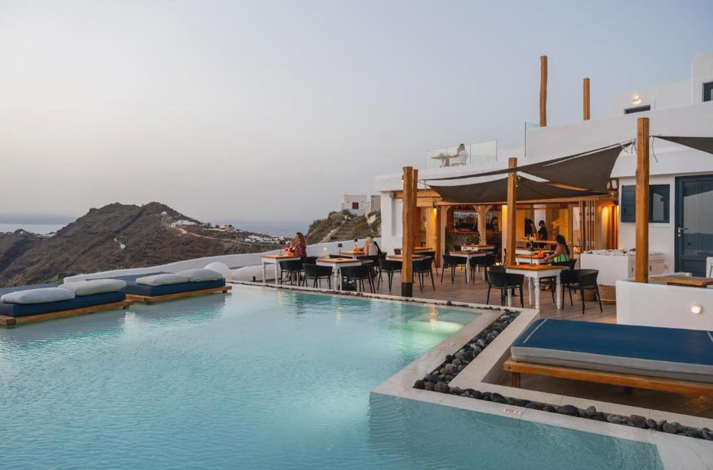 Amaze Suites