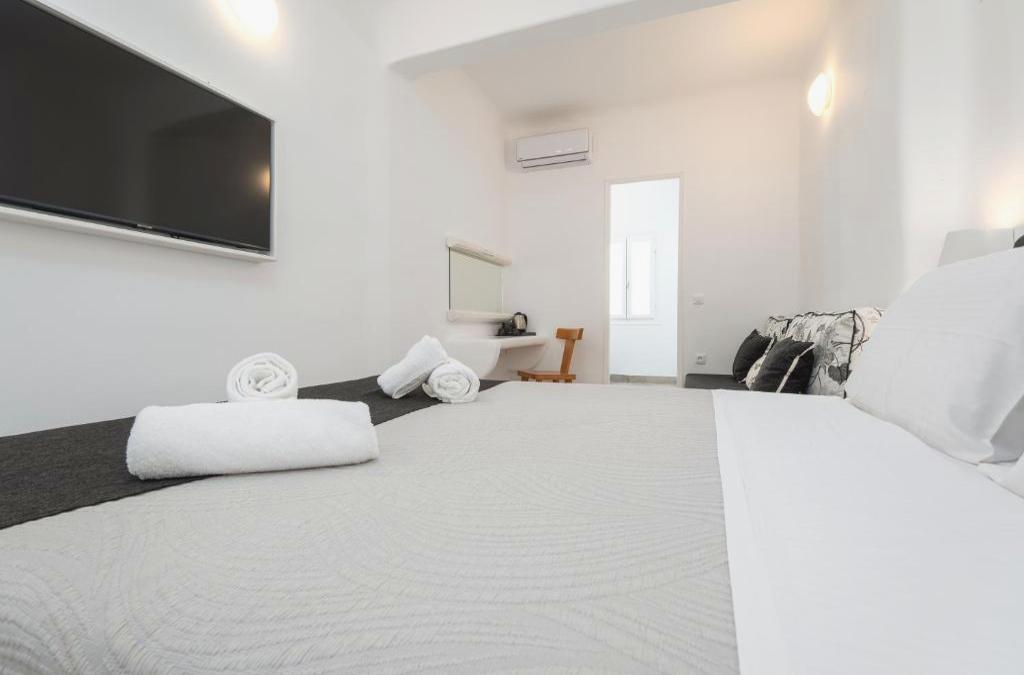 Amaze Suites