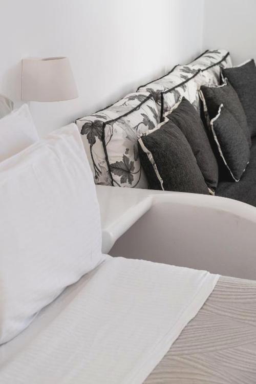 Amaze Suites