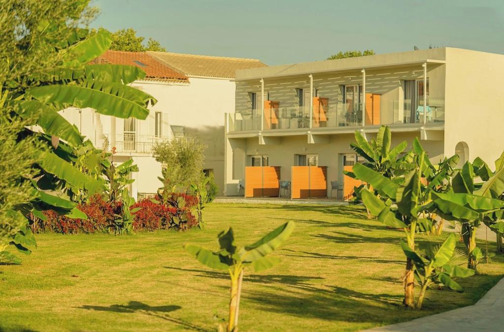 Ekati Mare Lifestyle Resort