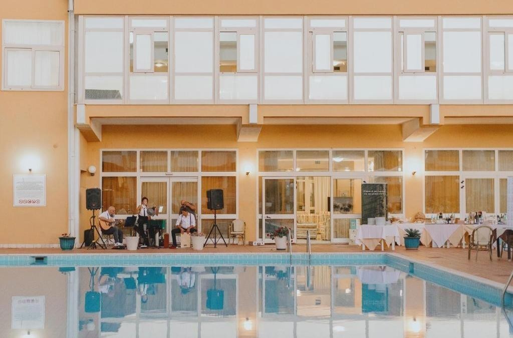 Cerdeña lista para disfrutar: ferry incluido, hotel 4* en Bosa y coche GRATIS