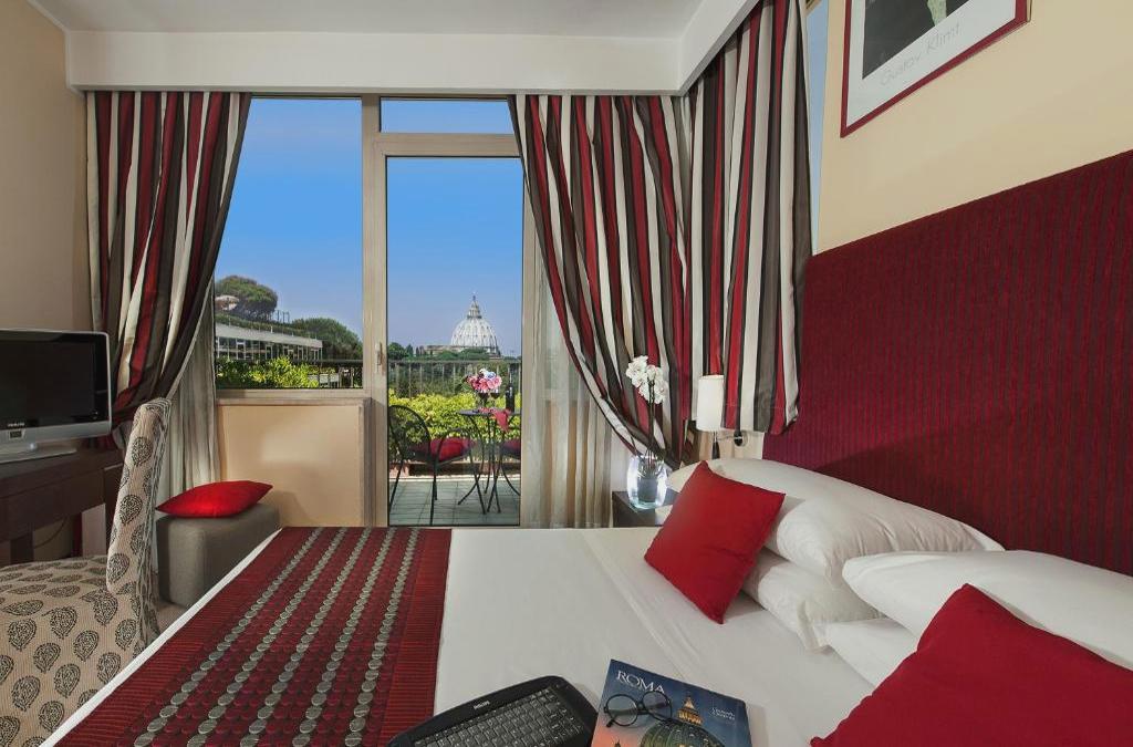 BLACK FRIDAY: Roma te enamorará: hotel 4* y habitación superior - Cardinal Hotel St. Peter