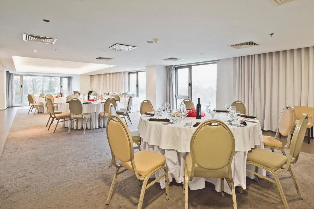 Golden Tulip São João da Madeira