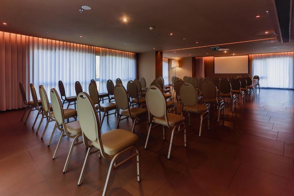 Golden Tulip São João da Madeira