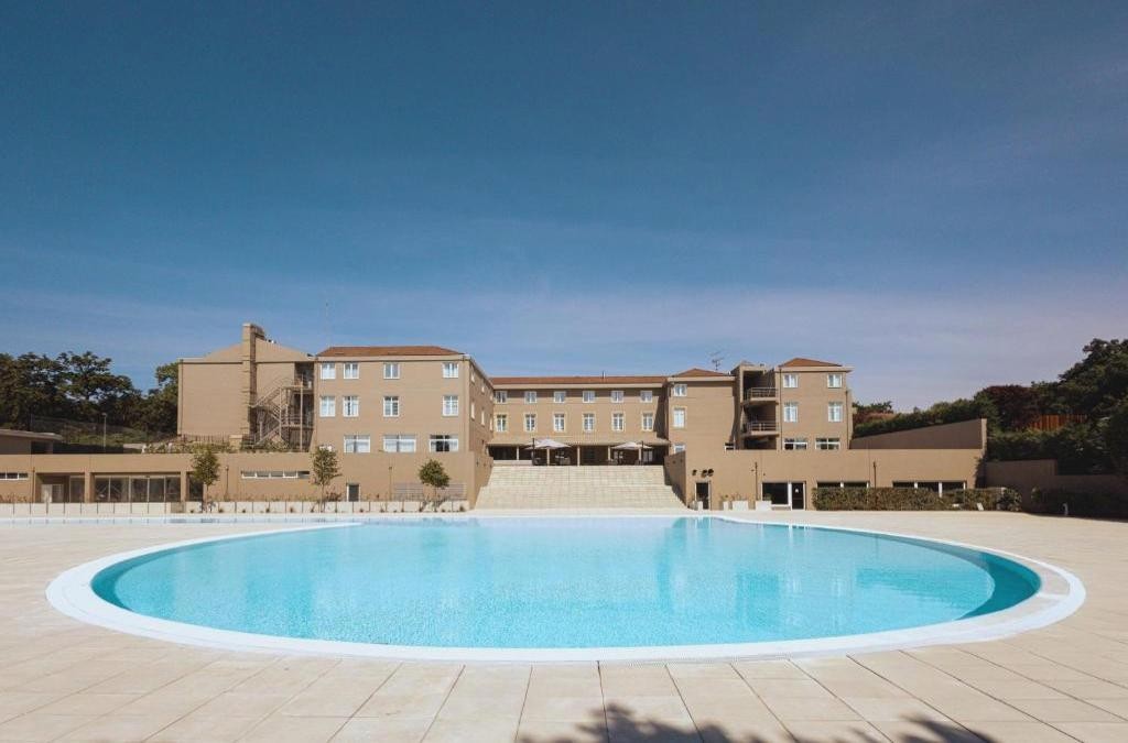 Relaxa em Braga: estadia tranquila com spa, varanda e bebida de boas‑vindas