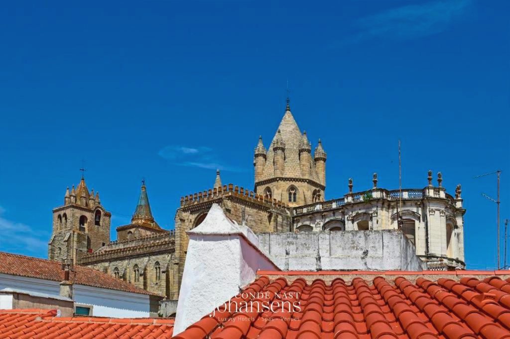 Descubre Évora: la joya del Alentejo en Portugal - Noble House Essence Évora - by Unlock Hotels