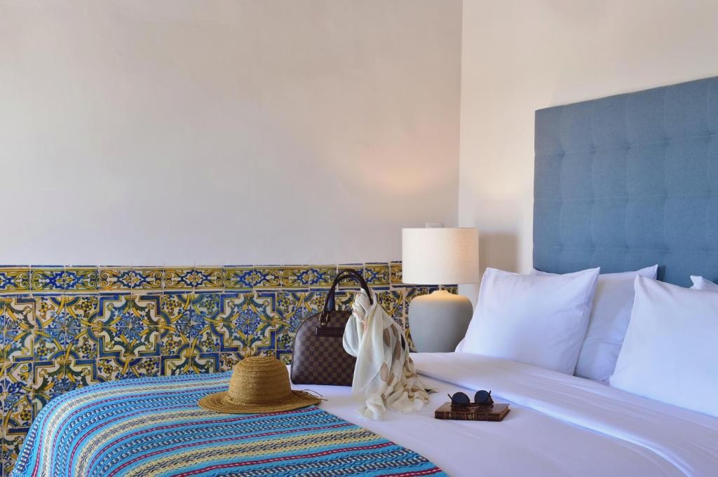Descubre Évora: la joya del Alentejo en Portugal - Noble House Essence Évora - by Unlock Hotels