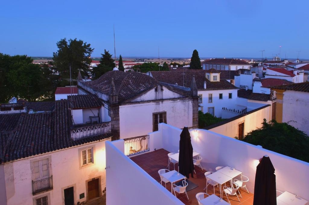 Descubre Évora: la joya del Alentejo en Portugal - Noble House Essence Évora - by Unlock Hotels