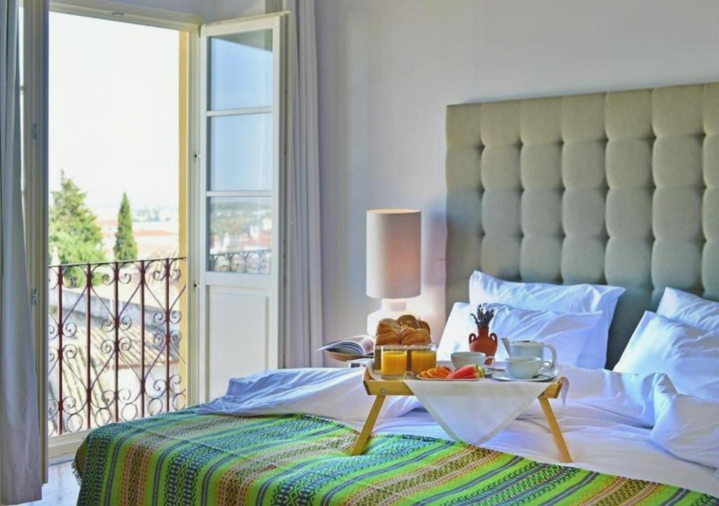 Descubre Évora: la joya del Alentejo en Portugal - Noble House Essence Évora - by Unlock Hotels