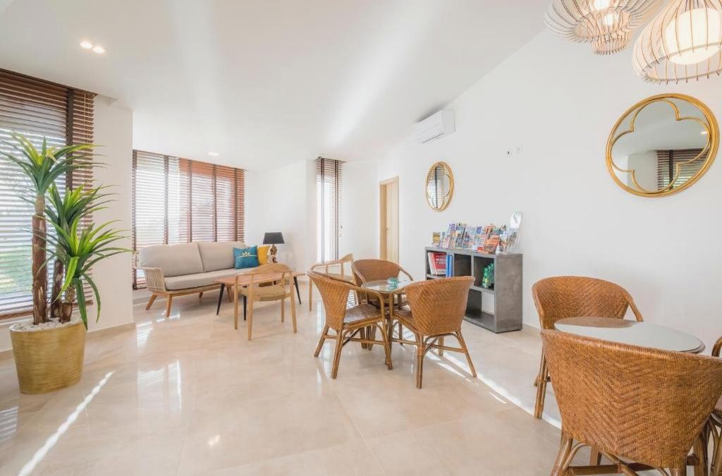 Wake up by the Atlantic: your beach escape in Lagos Algarve