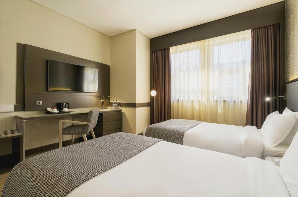 Disfruta de Lisboa en hotel 4* con desayunos y actividades - HF Fenix Lisboa