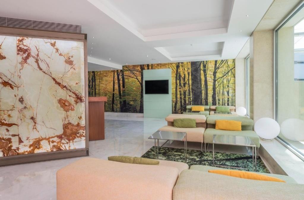 Lisboa a tu ritmo: hotel con desayuno y paseo hop‑on hop‑off incluido