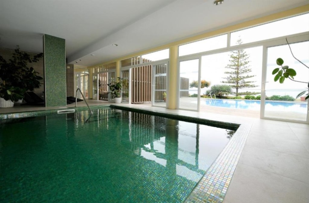 Aventura y relax en Madeira: disfruta en un hotel 4*