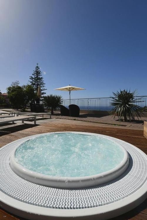 Aventura y relax en Madeira: disfruta en un hotel 4*