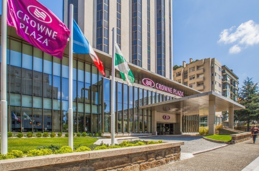 Descubre el lado más auténtico de Oporto: hotel 5*, cata y crucero incluidos