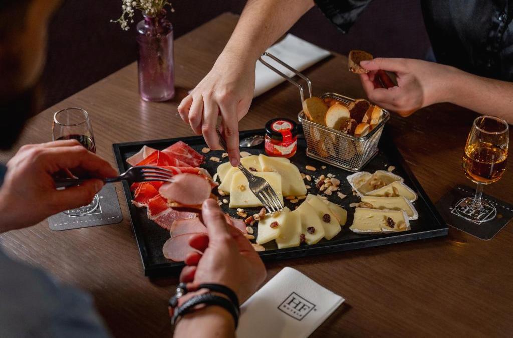 Descubre Oporto en hotel 4* con cata de vinos y crucero