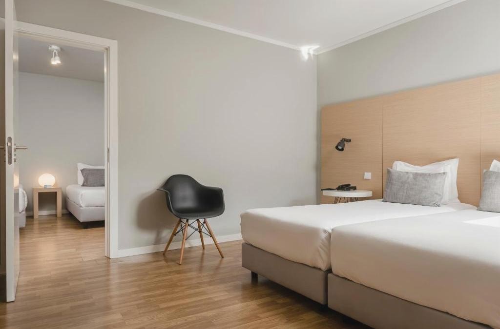 ¡Oporto al completo! Con crucero por los 6 puentes y cata de vino - Cliphotel